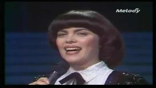 Mireille Mathieu ♫ Une femme amoureuse