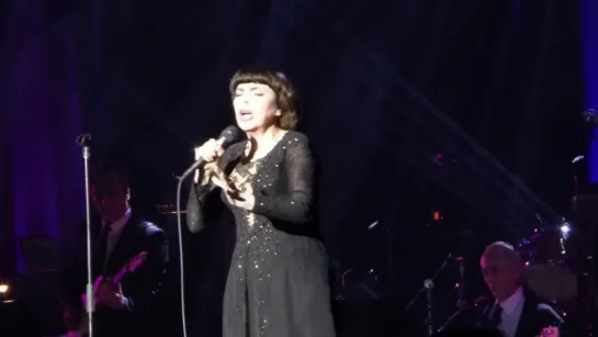 Mireille Mathieu ♫ La voix de Dieu LIVE ♪ Hamburg 2015