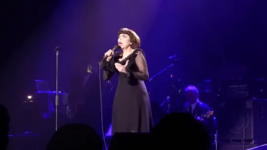 Mireille Mathieu ♫ Une vie damour LIVE ♪ Hamburg 16/3/2015