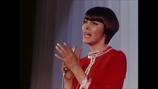 Mireille Mathieu ♫ La dernière valse