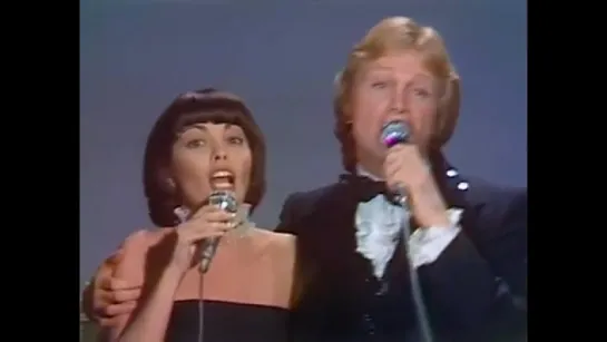 Mireille Mathieu et Claude François ♪ Quelquefois (Numéro Un Mireille Mathieu, 26.03.1977)