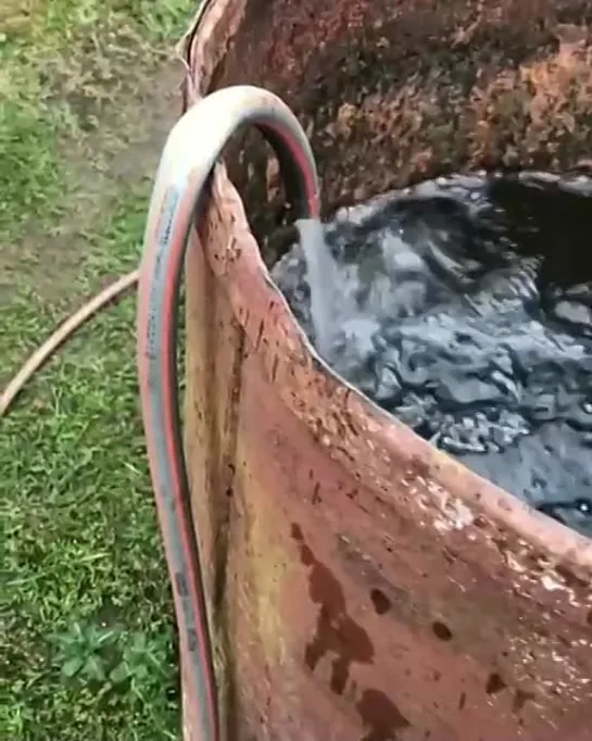 как набрать воду в бочку шлангом