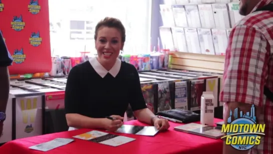 alyssa milano ▪ signing hacktivist {12.09.2015}