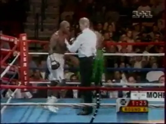 2002-04-27 Clifford Etienne vs Terrence Lewis