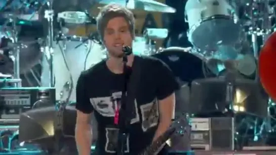 Teen Choice Awards 2015 - 5 Seconds of Summer - She's Kinda Hot