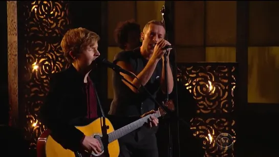 Beck & Chris Martin - Heart Is a Drum (Live @ Grammy Awards)