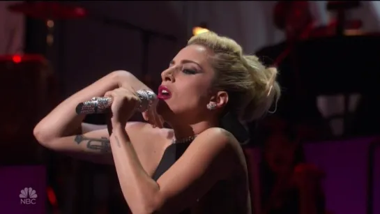 Lady Gaga - La Vie en Rose (Live @ Tony Celebrates 90)