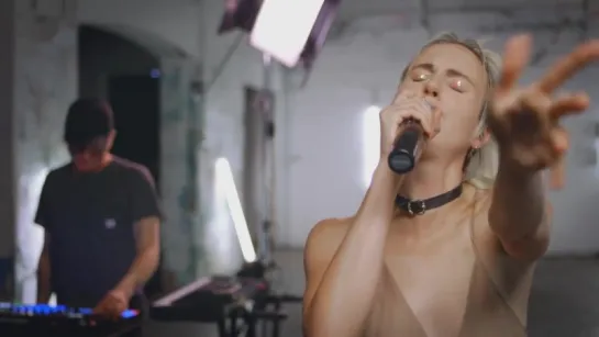 MØ - Final Song (Live at BeBoxMusic)