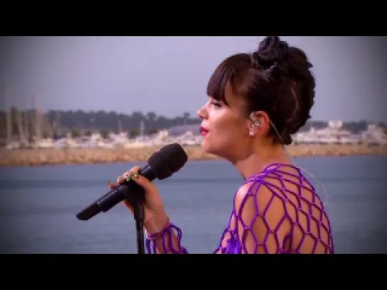 Lily Allen — Somewhere Only We Know (Le Grand Journal 21.5.14)