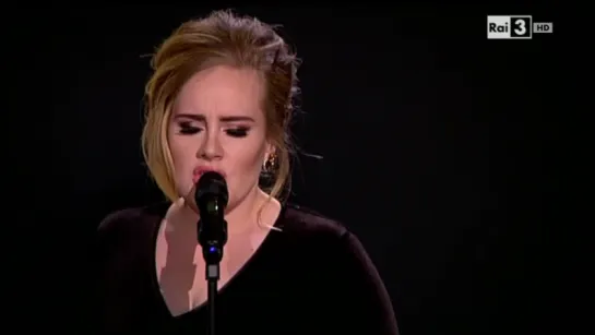 Adele — Rolling In The Deep (Live at Che Tempo Che Fa)