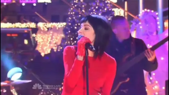 Carly Rae Jepsen - 'Last Christmas' (Christmas in Rockefeller Center 2015)