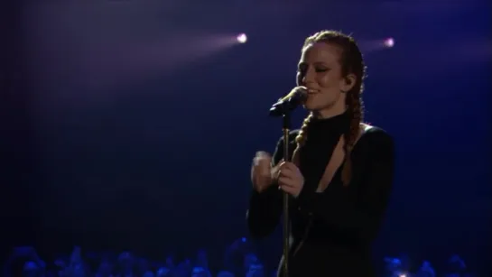 Jess Glynne Slays A Medley Of Her Top Hits At The 2015 MTV