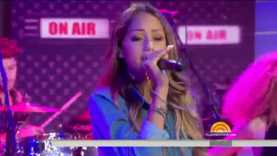 Skylar Stecker sings new single 'Crazy Beautiful'