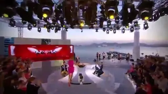 Can't Get You Out Of My Head (Le Grand Journal, Cannes 20.05.2014)