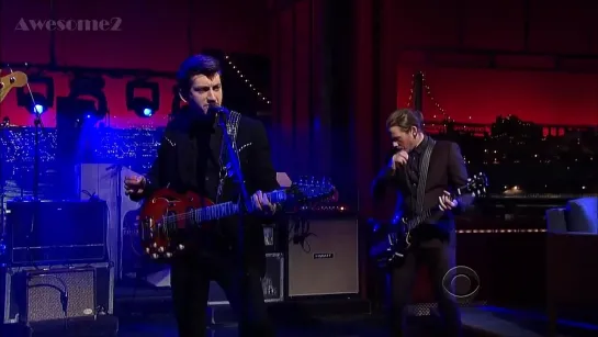 Arctic Monkeys — Do I Wanna Know? (Late Night with David Letterman 27-1-2014)