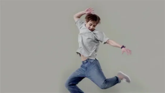 [VIDEO] Xiumin @ SPAO SUPERLIGHTJEAN CF