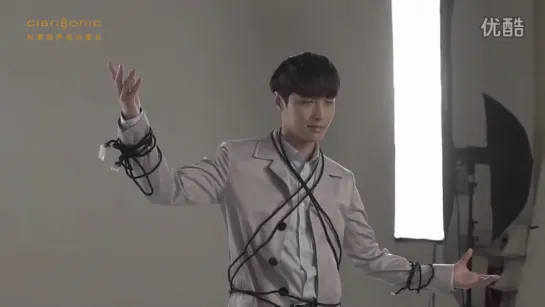 [VIDEO] 160121 Lay @ Clarisonic China Photoshoot BTS