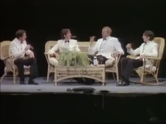 Монти Пайтон_Monty Python Live at the Hollywood Bowl (1982)