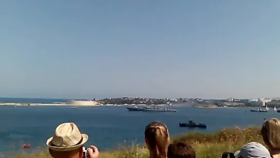 Неудачный пуск ракеты на День ВМФ Севастополь 26.07.2015