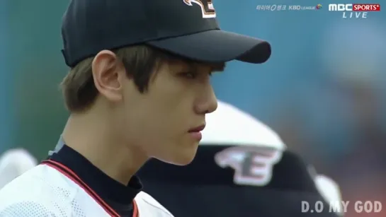 EXO BAEKHYUN BASEBALL