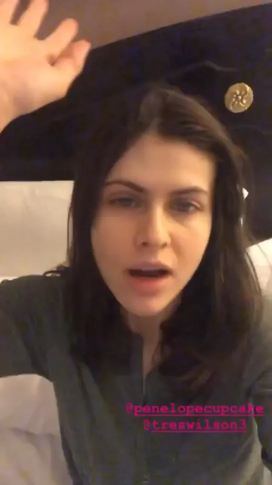 alexandradaddario on instagram story | 1 декабря 2019