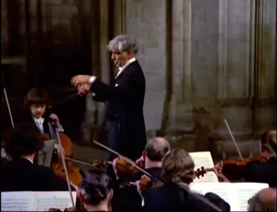 Mahler. Symphony No. 2 “Resurrection”, III, In ruhig fließen / Leonard Bernstein