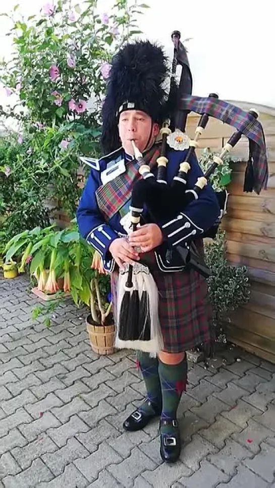 Happy Birthday on Bagpipes - Bagpipe School Germany