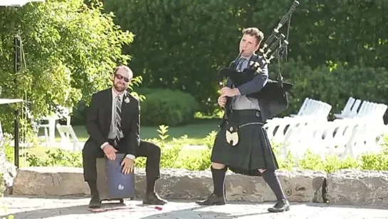 Auld Lang Syne, Scotland the Brave, Happy Birthday - Bagpipes and Cajón (416 Pipes)