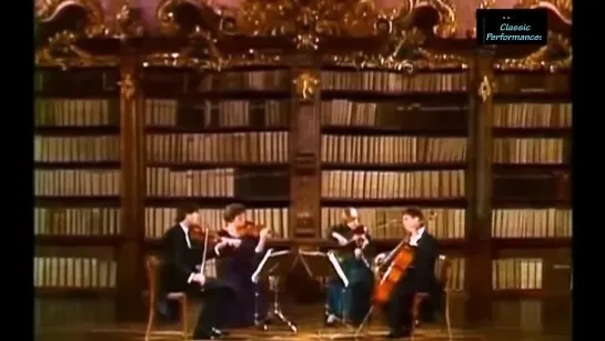 Mozart String Quartet in D minor , K.421 / The Hagen Quartet