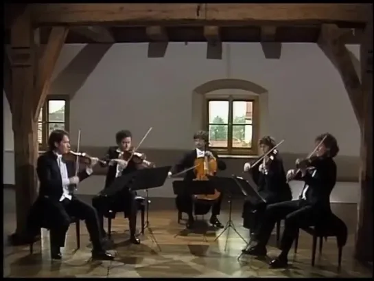 Mozart. String Quintet No.4 K.516, / Emerson Quartet, Kashkashian (1989)