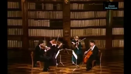 Mozart String Quartet in D minor , K.421 / Hagen Quartet