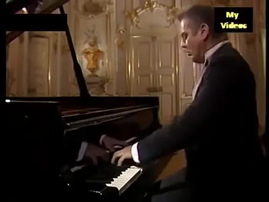 Mozart. Piano Fantasia K 475 C minor / Barenboim