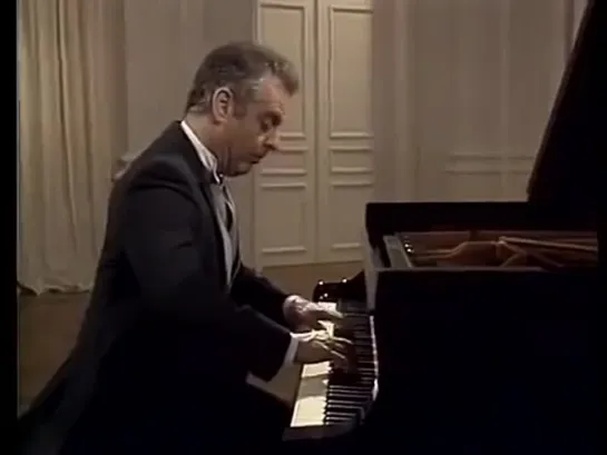 Mozart. Piano Sonata B flat major, KV.333 / Daniel Barenboim