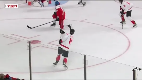 🚨GOAL! Dylan Guenther blasts a 🚀 to make it 1-0! 🇨🇦 #WorldJuniors (05/01/2023)