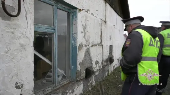 В Новосибирской области полицейские спасли из пожара мать с маленькими детьми