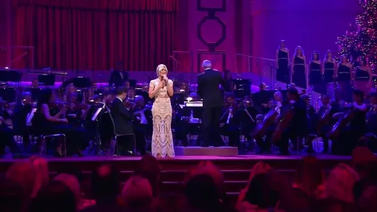 Helene Fischer _ Stille Nacht (Live aus der Hofburg Wien)