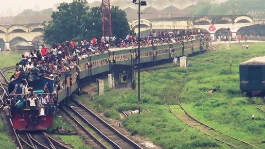 "Eid Special Train 2015 Left Kamlapur Railway Station, Dhaka, Bangladesh"