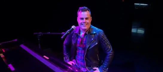 Video-23 MARC MARTEL Save Me The Hits «Queen» (Covers) The River Rock Casino Vancouver