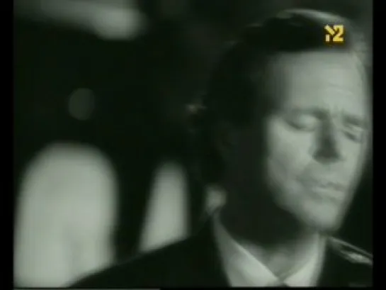 416.Julio Iglesias - Crazy