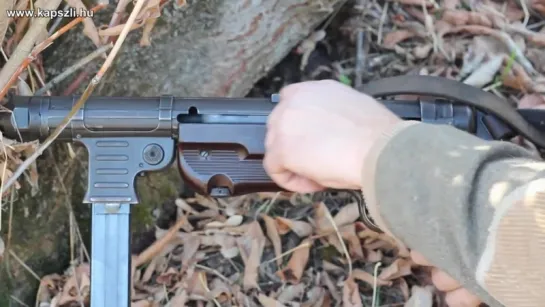 Стрельба из МП-40 | Shooting the German MP40 submachine gun