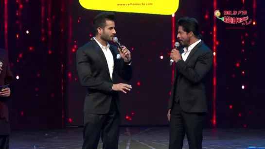 Shahrukh Khan Trains Karan Tacker On How To Impress Girls At RSMMA