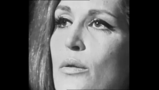 Dalida ♫ Je m’endors dans tes bras et Le temps des fleurs ♫ 3/11/1968 - Télé dimanche (1re chaine)