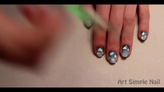 Градиентный  маникюр Облака с дотсом - Clouds Nail Art