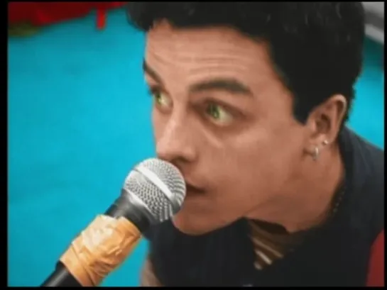 Green Day - Basket Case HD (OFFICIAL MUSIC VIDEO) Remastered 2023