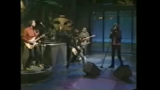 Joey Ramone & Johnny Ramone - Pet Sematary (Late Show with David Letterman, 1989)