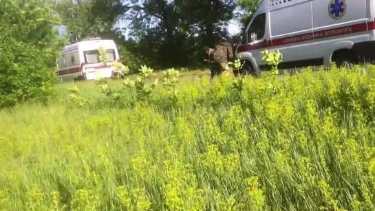 Новое Расстрел Блокпоста видео с места БОЯ  Вертушки Солдаты молятся Волноваха Славянск Краматосрк