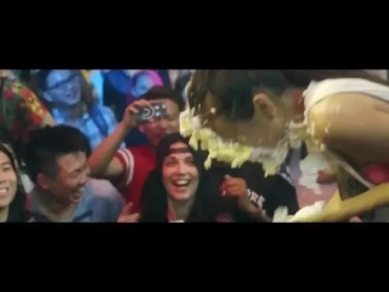 Cakeface (Official Music Video-Cakeface Compilation) - Steve Aoki