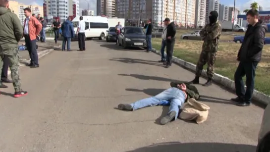 В Оренбурге сотрудники уголовного розыска при силовой поддержке бойцов СОБР пресекли разбойное нападение на ломбард.