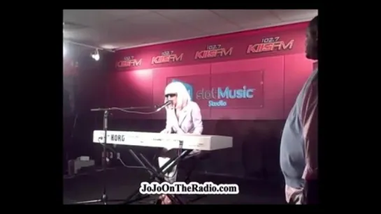 2009 // Lady Gaga > Out of the week end - Kiss FM 102.7 (Gagavision.net)