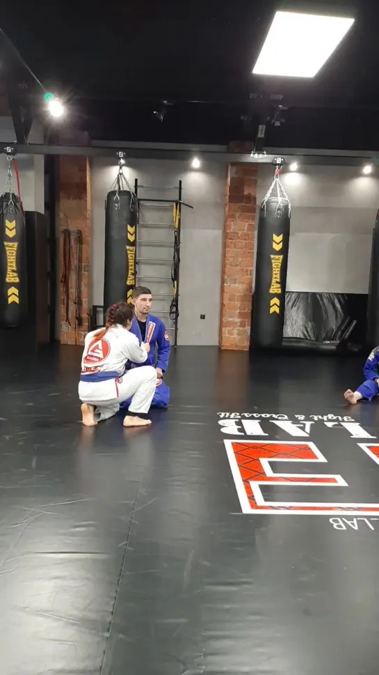 Live: Fight and Roll Girls(bjj,grappling,mma,jiujitsu)